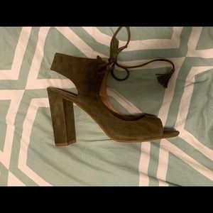 Olive green Steve Madden heels - size 11, lace up